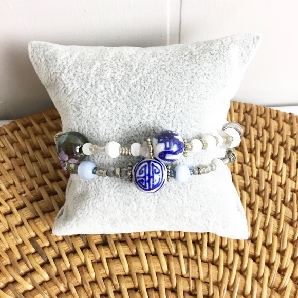 Set Of 2 Beaded Blue Bracelets - Picture 1 of 4